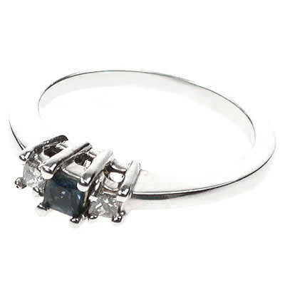 0.45 CT Princess Cut Blue Sapphires & Diamonds - Three Stone Ring For Sale